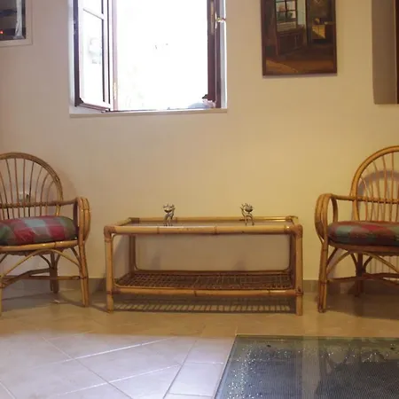Апартаменты Old Town Kamara